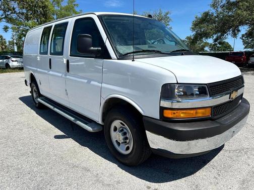 2024 Chevrolet Express 2500 Work Van