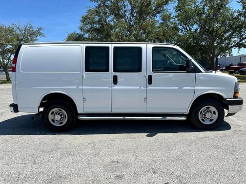 2024 Chevrolet Express 2500 Work Van
