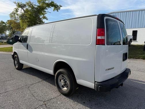 2024 Chevrolet Express 2500 Work Van