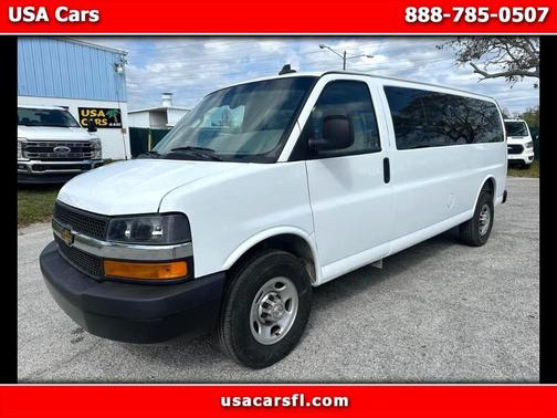 2022 Chevrolet Express 3500 LS