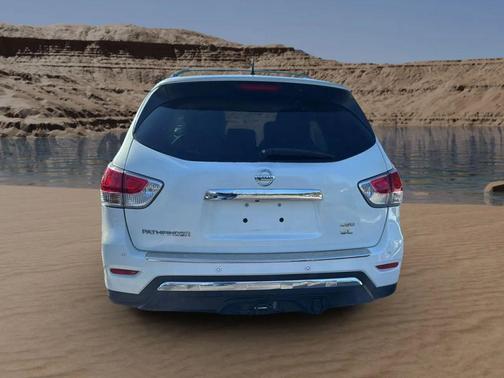 2014 Nissan Pathfinder SL