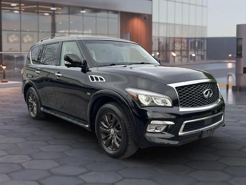 2017 INFINITI QX80 Base