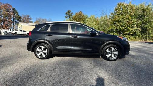 2017 Kia Niro LX