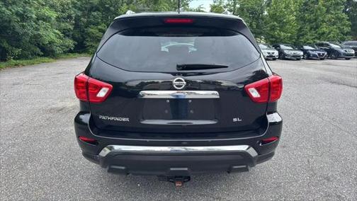 2018 Nissan Pathfinder SL