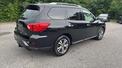 2018 Nissan Pathfinder SL
