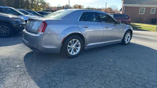 2015 Chrysler 300 Limited