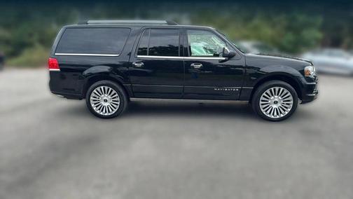 2017 Lincoln Navigator L Reserve