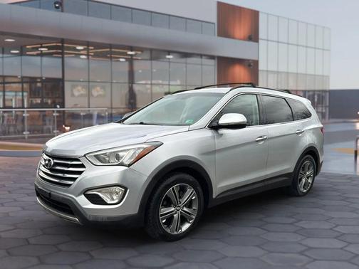 2016 Hyundai SANTA FE SE