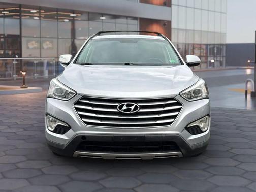 2016 Hyundai SANTA FE SE