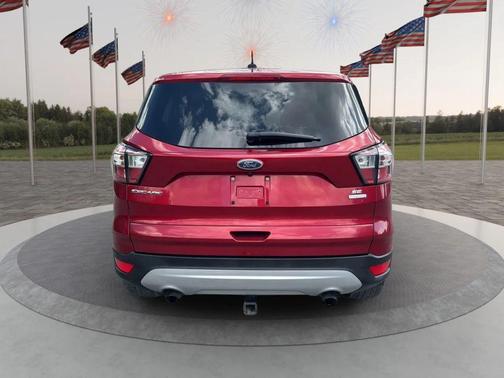 Red 2017 Ford Escape SE