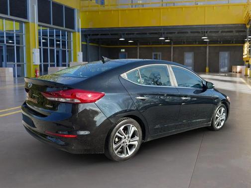 2017 Hyundai ELANTRA Limited
