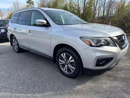 2017 Nissan Pathfinder S