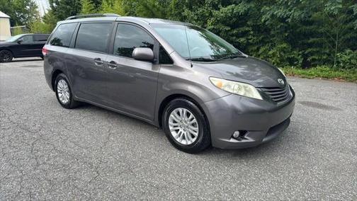 2014 Toyota Sienna XLE