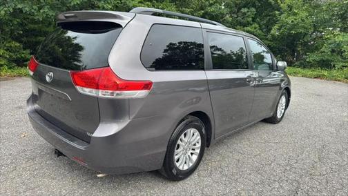 2014 Toyota Sienna XLE
