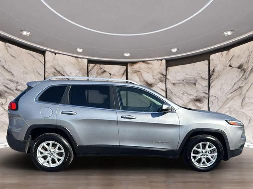 2015 Jeep Cherokee Sport