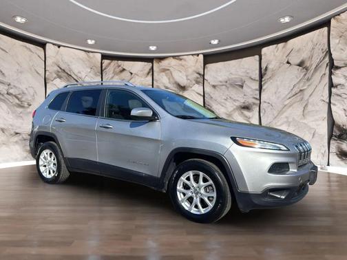 2015 Jeep Cherokee Sport