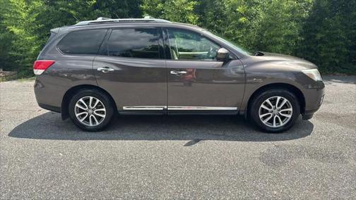 2016 Nissan Pathfinder SL