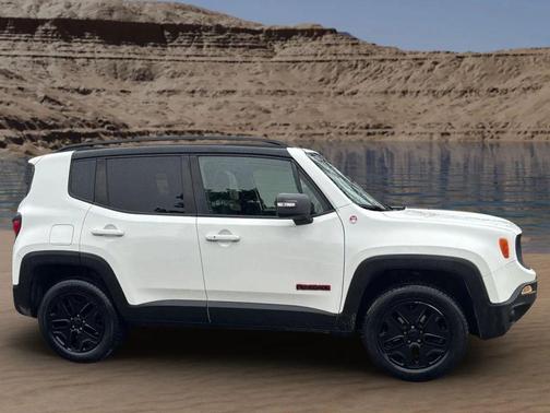 2017 Jeep Renegade Trailhawk
