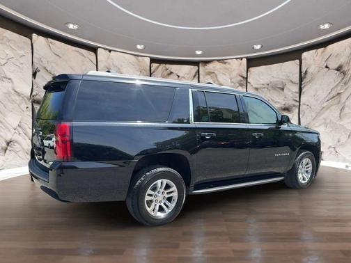 Black 2018 Chevrolet Suburban LT