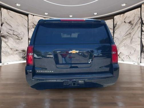 Black 2018 Chevrolet Suburban LT