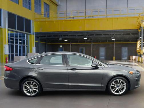2019 Ford Fusion SEL