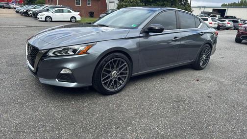 2020 Nissan Altima SR FWD