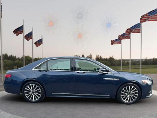 2017 Lincoln Continental Select