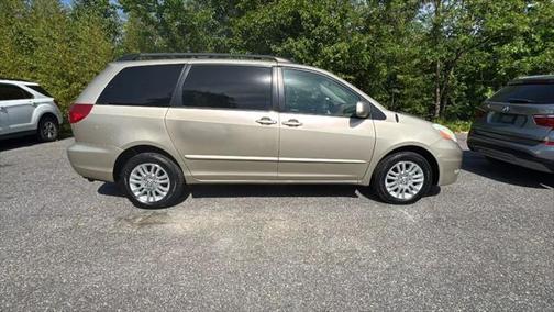 2008 Toyota Sienna XLE