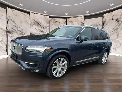 2019 Volvo XC90 T6 Inscription