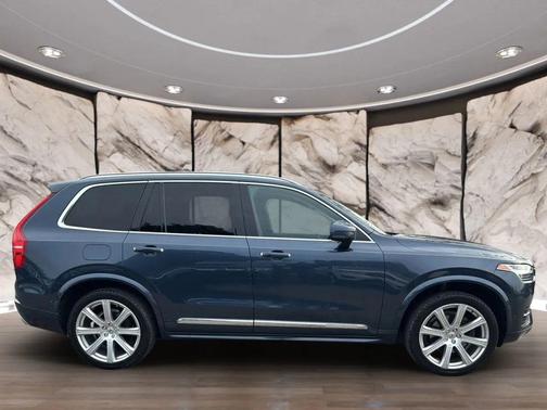 2019 Volvo XC90 T6 Inscription