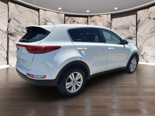 Clear White 2019 Kia Sportage LX