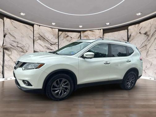Pearl White 2016 Nissan Rogue SL
