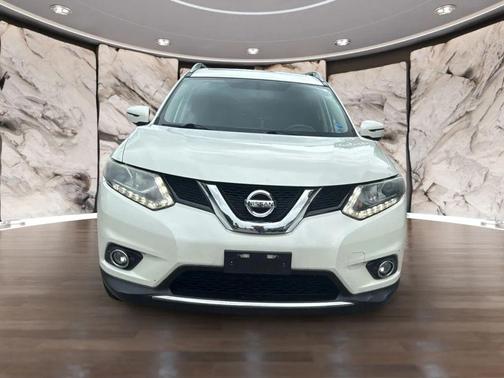 Pearl White 2016 Nissan Rogue SL