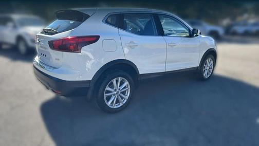 2017 Nissan Rogue Sport S