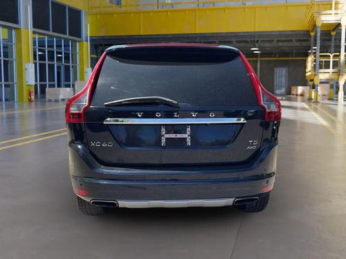 Blue 2017 Volvo XC60 T5 Inscription
