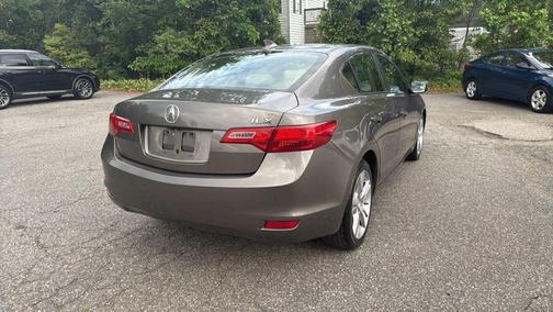 2013 Acura ILX 2.0L w/Premium Package