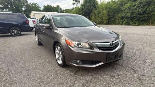 2013 Acura ILX 2.0L w/Premium Package