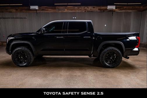 Midnight Black Metallic 2022 Toyota Tundra SR5