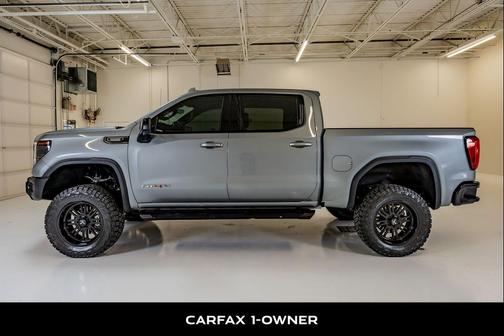 Sterling Metallic 2024 GMC Sierra 1500 AT4X