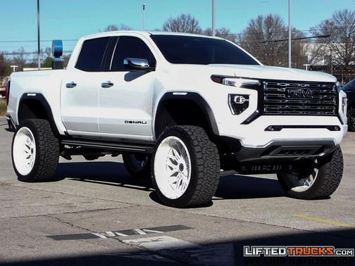 2023 GMC Canyon Denali