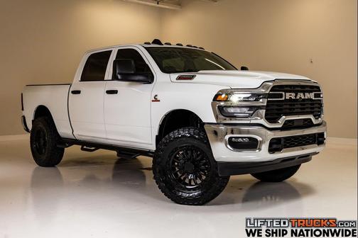 Bright White Clearcoat 2025 RAM 2500 Tradesman Crew Cab 4x4 6'4' Box