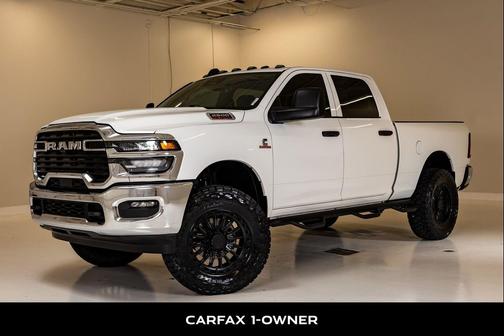 Bright White Clearcoat 2025 RAM 2500 Tradesman Crew Cab 4x4 6'4' Box