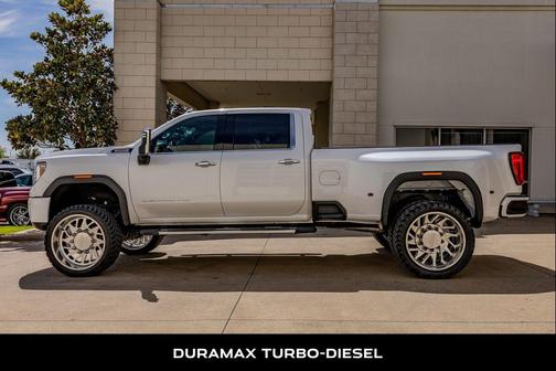 White Frost Tricoat 2023 GMC Sierra 3500 Denali