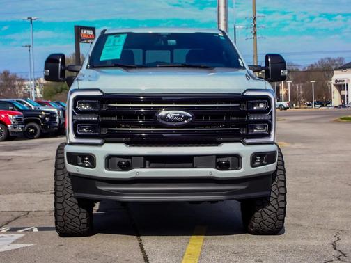 2025 Ford F-250 Platinum