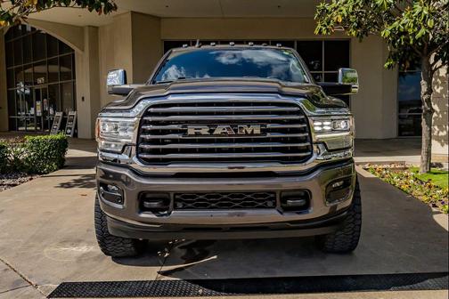 Granite Crystal Metallic Clearcoat 2023 RAM 3500 Longhorn