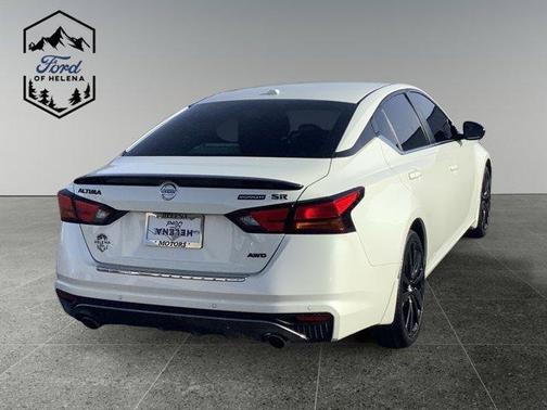 2022 Nissan Altima 2.5 SR