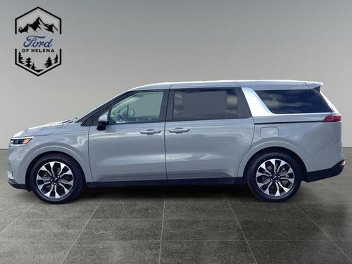 2022 Kia Carnival EX