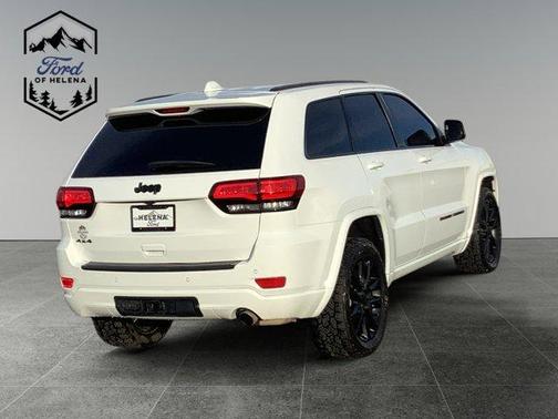 2022 Jeep Grand Cherokee WK Laredo