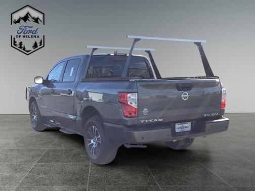 2022 Nissan Titan SV