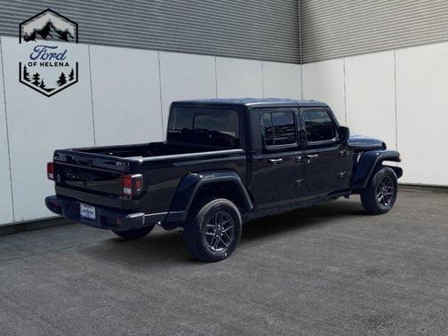 2024 Jeep Gladiator Sport